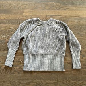 Universal Thread Gray Crew Neck Sweater